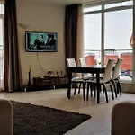 아파트 Akb Sea View