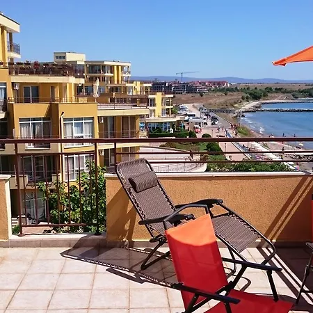 Апартаменты Akb Sea View