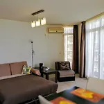 Akb Sea View Apartman Aheloj