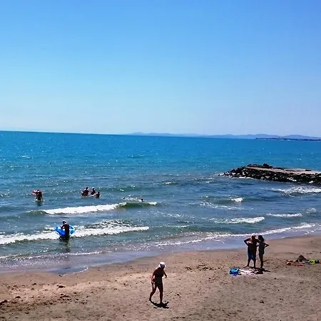 아파트 Akb Sea View *